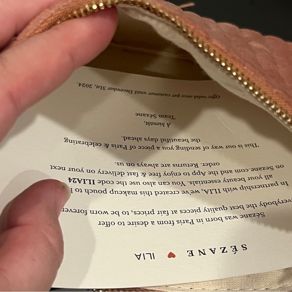 NEw Sezane dusty pink velvet toiletry makeup bag zipper closure - Picture 5 of 6